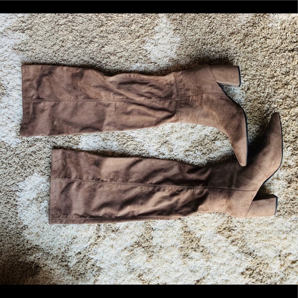 Sold - Picture 5 of 8